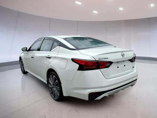2024 Nissan Altima 2.5 SL