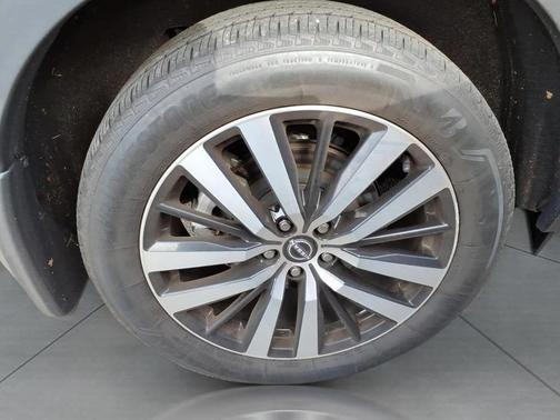 2023 Nissan Pathfinder Platinum 4WD
