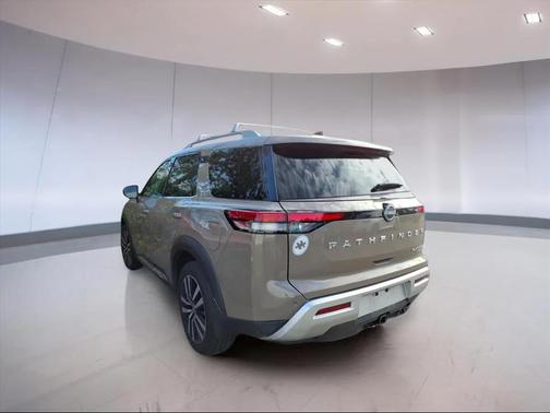 2023 Nissan Pathfinder Platinum 4WD