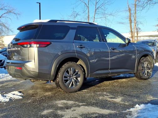 2025 Nissan Pathfinder SV 4WD