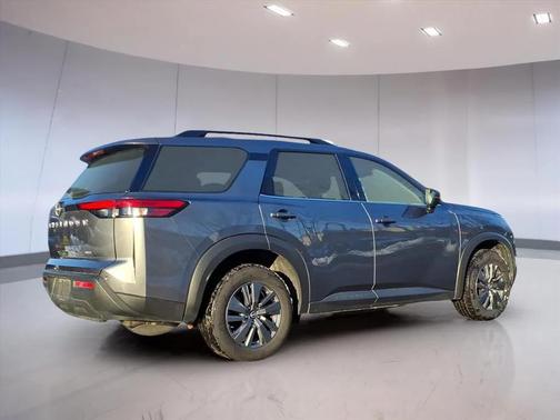 2025 Nissan Pathfinder SV 4WD