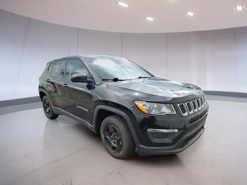 Diamond Black Crystal Pearlcoat 2021 Jeep Compass Sport
