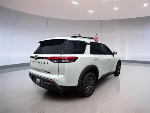 2022 Nissan Pathfinder SV 4WD
