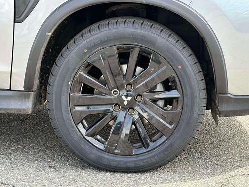 Mercury Gray Metallic 2024 Mitsubishi Outlander Sport 2.0 LE