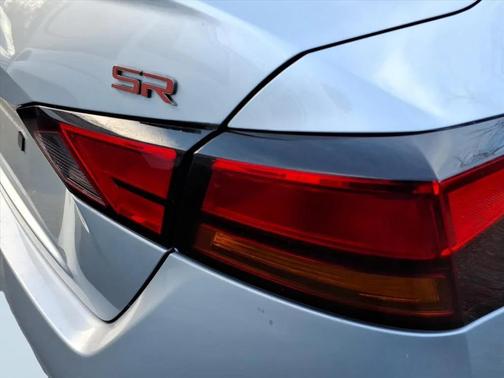 2023 Nissan Altima SR FWD
