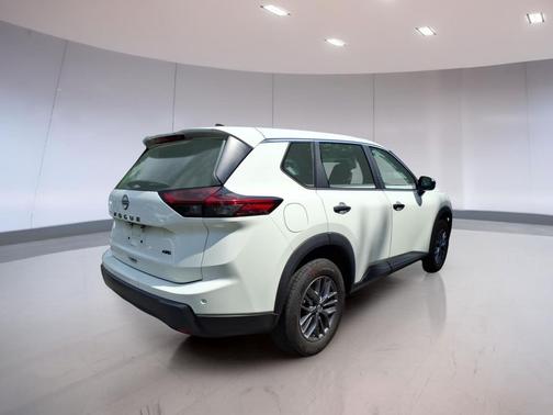 Glacier White 2024 Nissan Rogue S