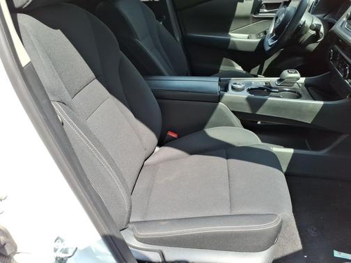 Glacier White 2024 Nissan Rogue S