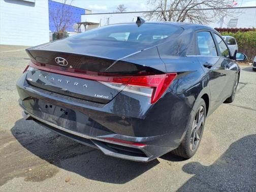 2023 Hyundai ELANTRA Limited