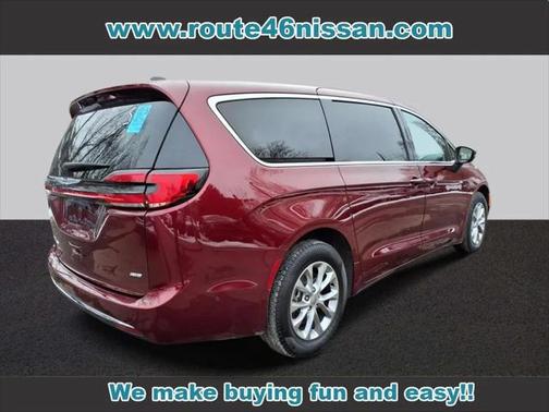 2023 Chrysler Pacifica Touring L