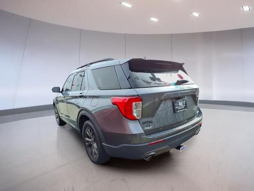Carbonized Gray 2021 Ford Explorer XLT