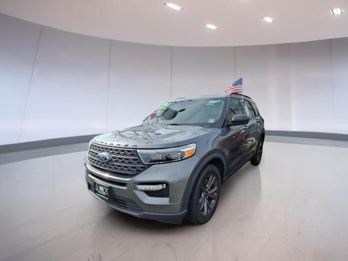 Carbonized Gray 2021 Ford Explorer XLT