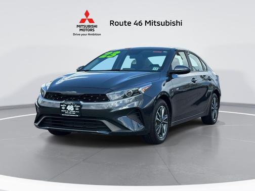 Gravity Gray 2023 Kia Forte LXS