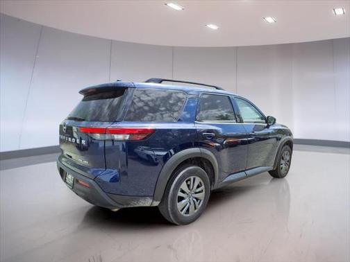 2024 Nissan Pathfinder SV 4WD