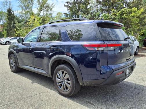 2024 Nissan Pathfinder SV 4WD
