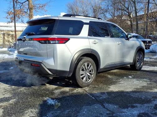 2025 Nissan Pathfinder SV 4WD