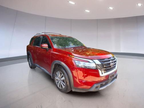 Scarlet Ember 2024 Nissan Pathfinder SL 4WD