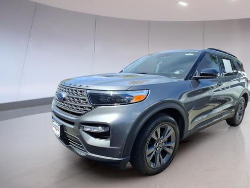 Carbonized Gray Metallic 2023 Ford Explorer XLT