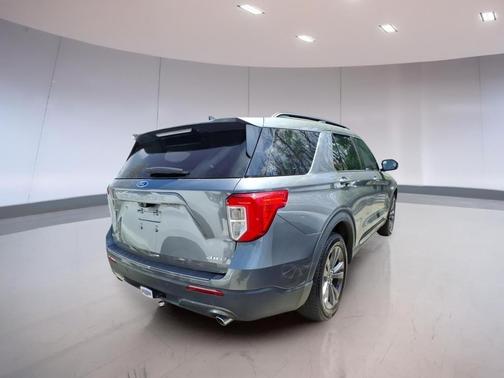 Carbonized Gray Metallic 2023 Ford Explorer XLT