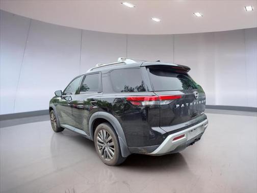 2022 Nissan Pathfinder SL 4WD