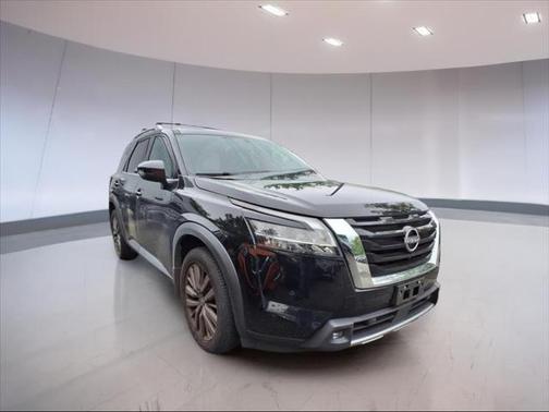 2022 Nissan Pathfinder SL 4WD