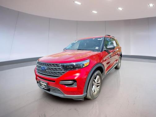 Rapid Red Metallic Tinted Clearcoat 2023 Ford Explorer XLT