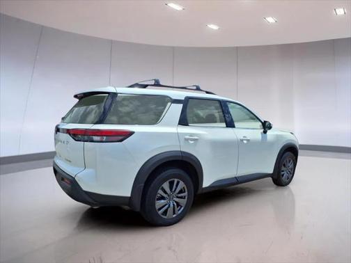 2024 Nissan Pathfinder SV 4WD