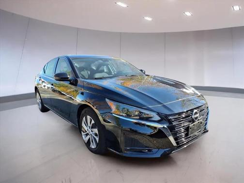 2023 Nissan Altima S FWD