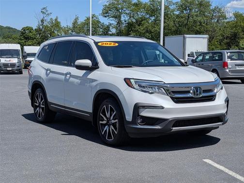 Platinum White Pearl 2022 Honda Pilot Touring 8-Passenger