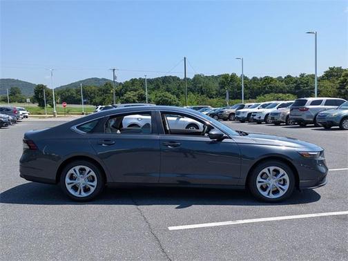 2025 Honda Accord LX 1.5T