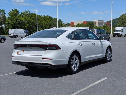 Platinum White Pearl 2025 Honda Accord LX 1.5T