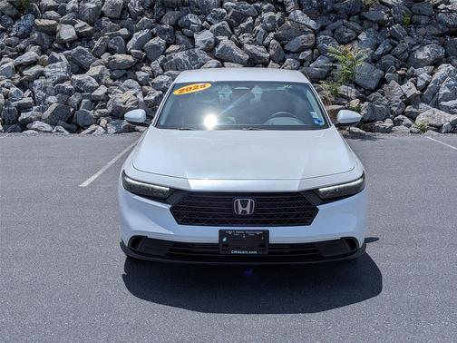 Platinum White Pearl 2025 Honda Accord LX 1.5T