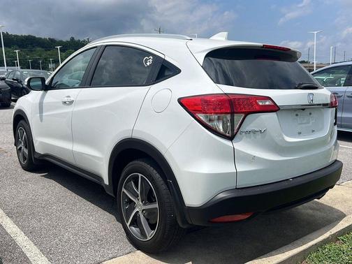 Platinum White Pearl 2022 Honda HR-V EX