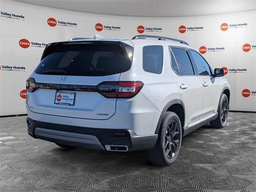 2025 Honda Pilot Touring 8-Passenger