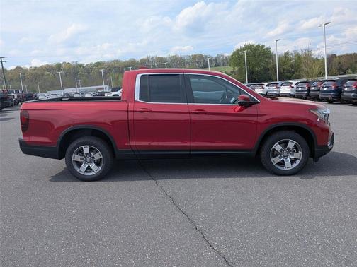 Radiant Red Metallic II 2026 Honda Ridgeline RTL