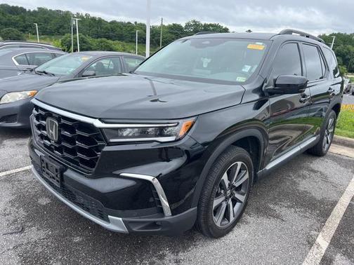 2025 Honda Pilot Touring 8-Passenger