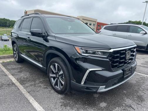 2025 Honda Pilot Touring 8-Passenger