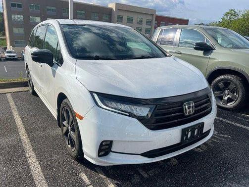 Platinum White Pearl 2024 Honda Odyssey Sport