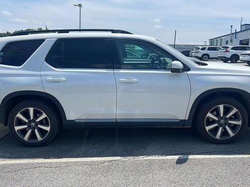Platinum White Pearl 2025 Honda Pilot Touring 8-Passenger
