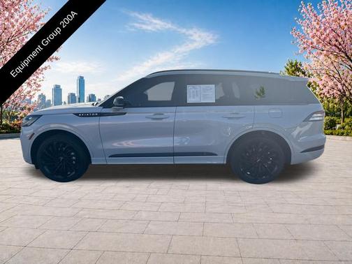 CRYSTAL WHITE MET CC 2025 Lincoln Aviator RESERVE
