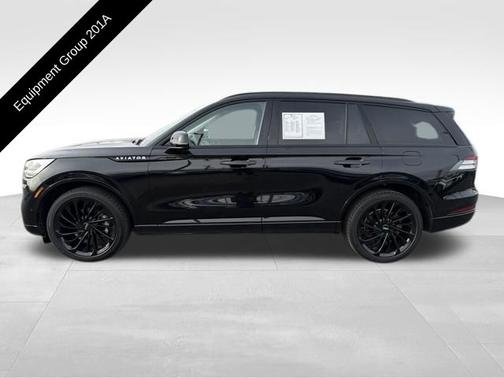 INFINITE BLACK MET CC 2023 Lincoln Aviator RESERVE