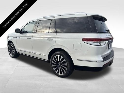 2022 Lincoln Navigator Black Label