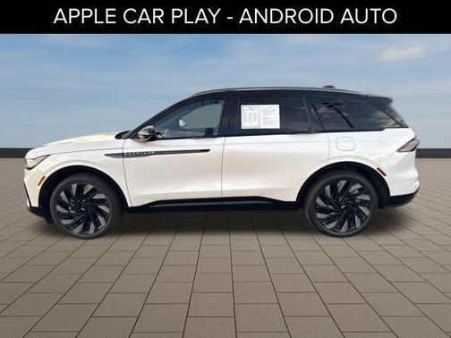 2025 Lincoln Nautilus Reserve