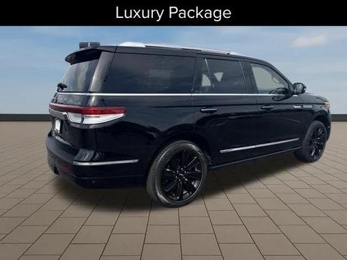 2023 Lincoln Navigator Reserve