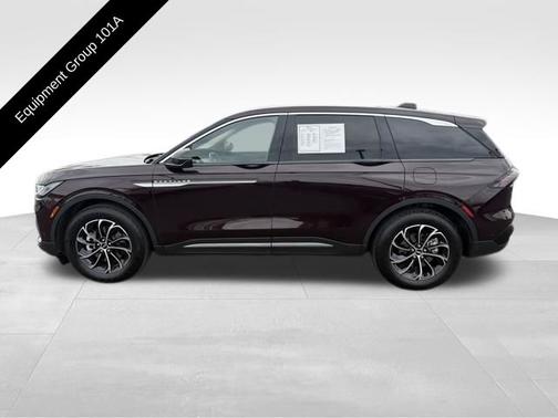 DIAMOND RED MET CC 2024 Lincoln Nautilus PREMIERE