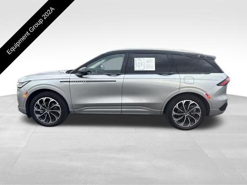 2024 Lincoln Nautilus Reserve