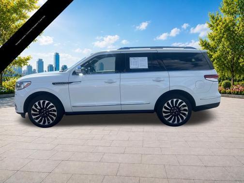 PRISTINE WHITE METALLIC 3C 2023 Lincoln Navigator BLACK LABEL