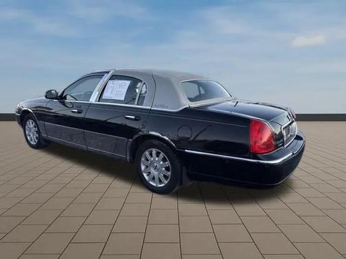 2009 Lincoln Town Car Signature