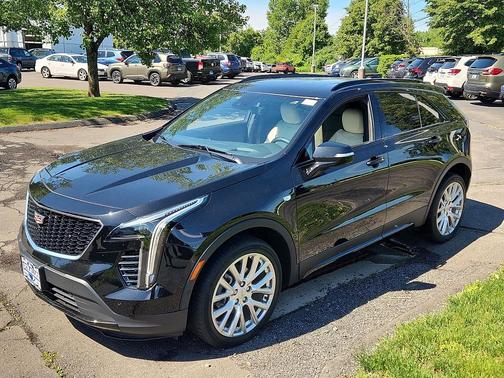 Stellar Black Metallic 2022 Cadillac XT4 Sport