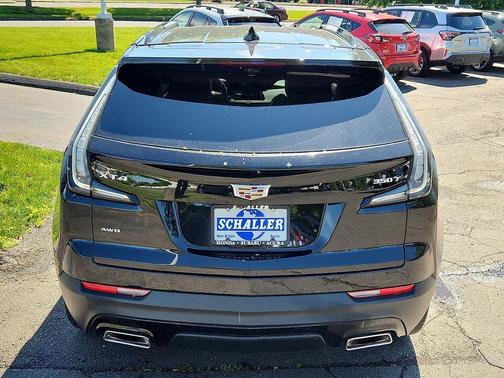 Stellar Black Metallic 2022 Cadillac XT4 Sport