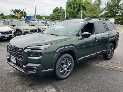 Deep Emerald Green Pearl 2026 Subaru Outback Premium